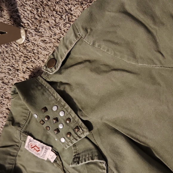 Army Jacket - Picture 7 of 7